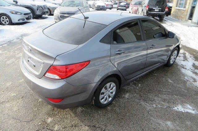 2016 Hyundai Accent SE