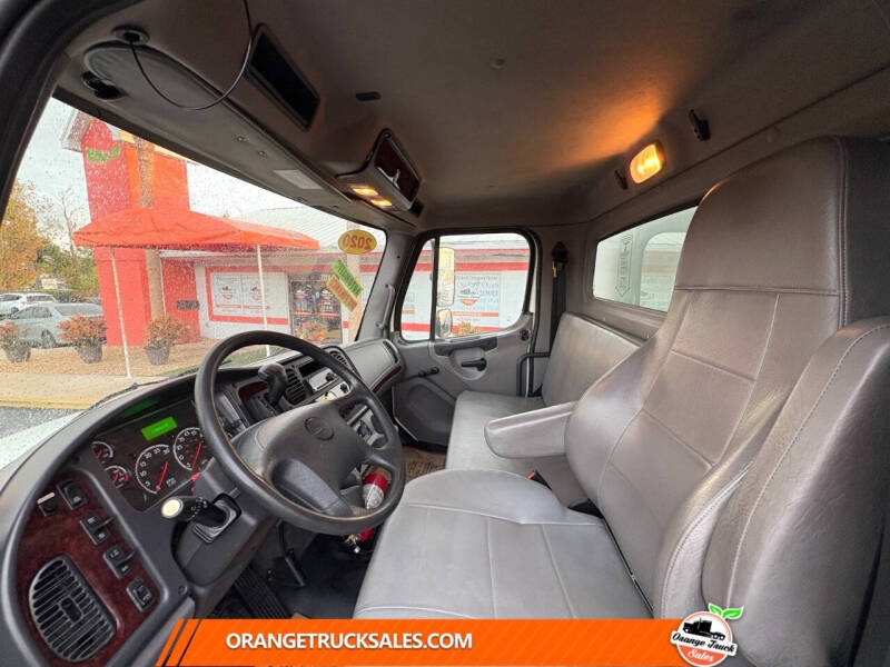 2020 Freightliner M2 106