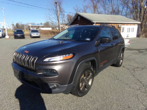 2017 Jeep Cherokee for sale at Trade Zone Auto Sales in Hampton NJ