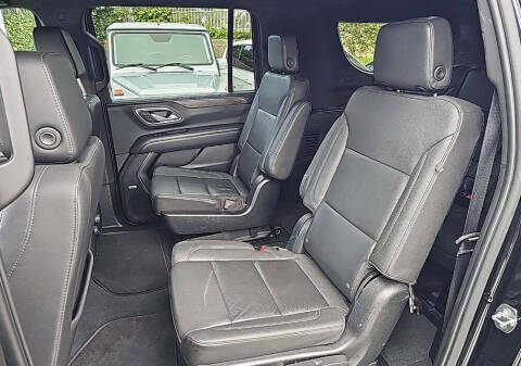 2023 Chevrolet Suburban LT