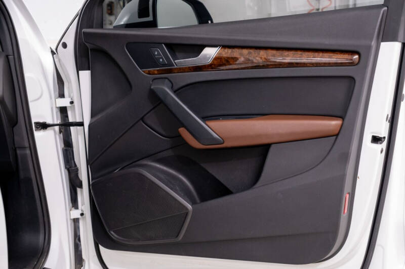 2018 Audi Q5 2.0T quattro Premium Plus