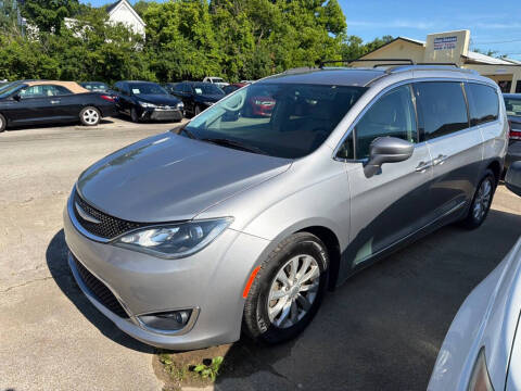 2018 Chrysler Pacifica Touring L Photo