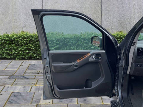 2006 Nissan Pathfinder LE