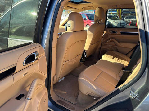 2011 Porsche Cayenne S