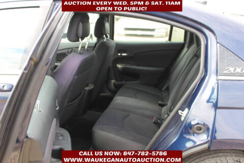 2013 Chrysler 200 Touring