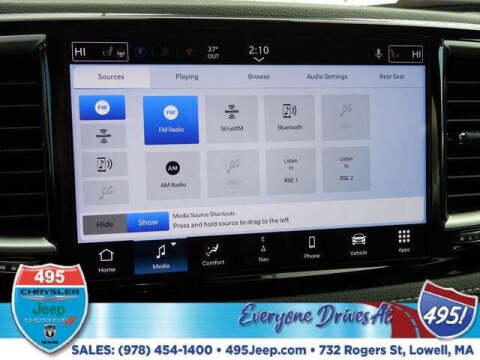 2026 Chrysler Pacifica Select