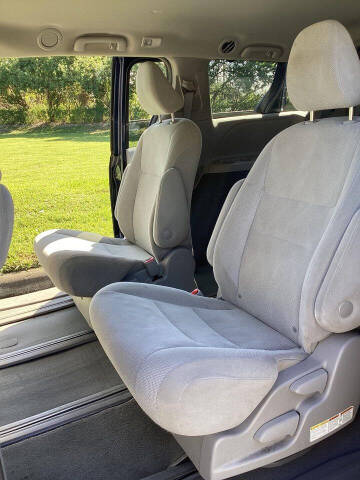 2019 Toyota Sienna L 7-Passenger