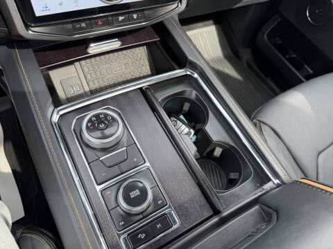 2023 Ford Expedition MAX Platinum