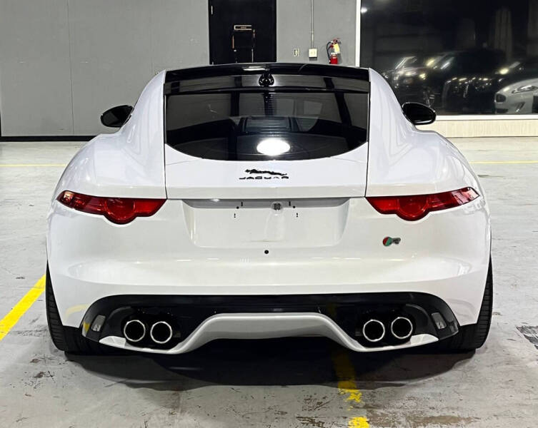 2016 Jaguar F-TYPE R