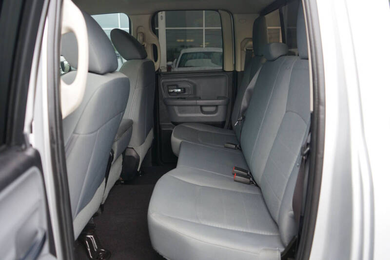 2016 RAM 1500 SLT