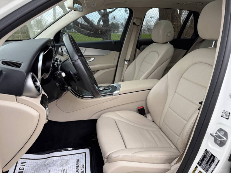 2019 Mercedes-Benz GLC GLC 300