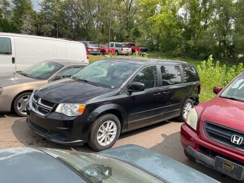 2016 Dodge Grand Caravan for sale at Continental Auto Sales in Ramsey MN