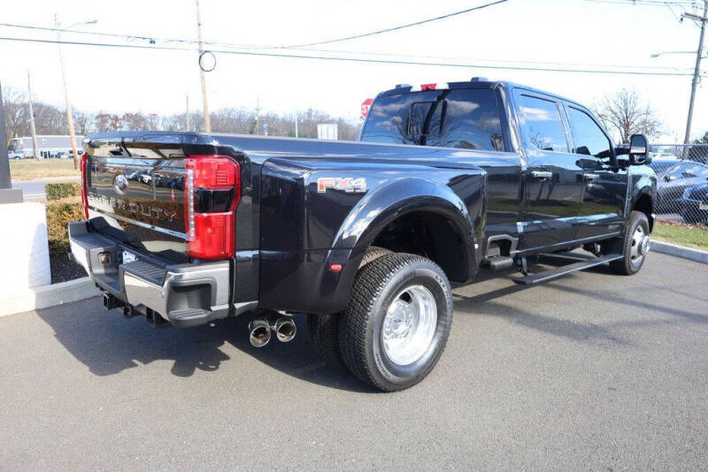 2025 Ford F-350 Super Duty Lariat