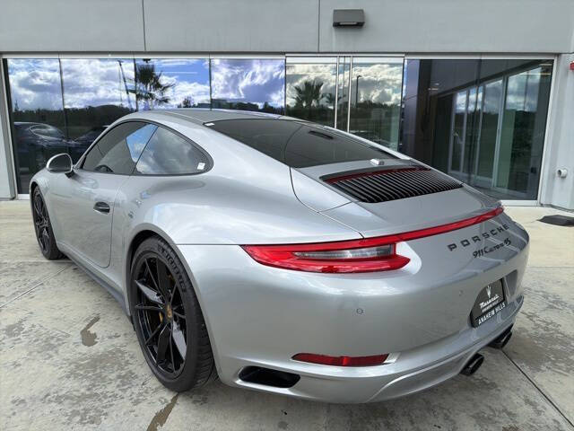 2019 Porsche 911 Carrera 4S