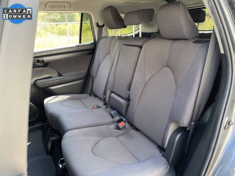 2020 Toyota Highlander LE