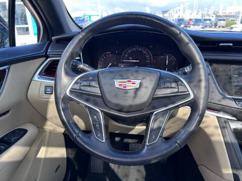 2017 Cadillac XT5 Luxury