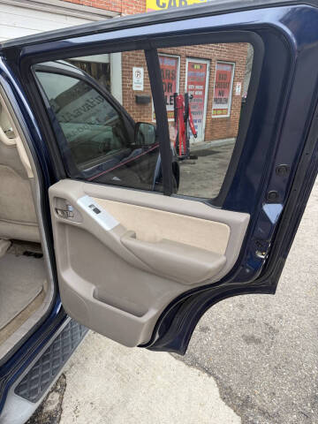 2011 Nissan Pathfinder SV