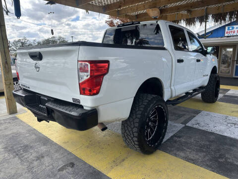 2017 Nissan Titan S