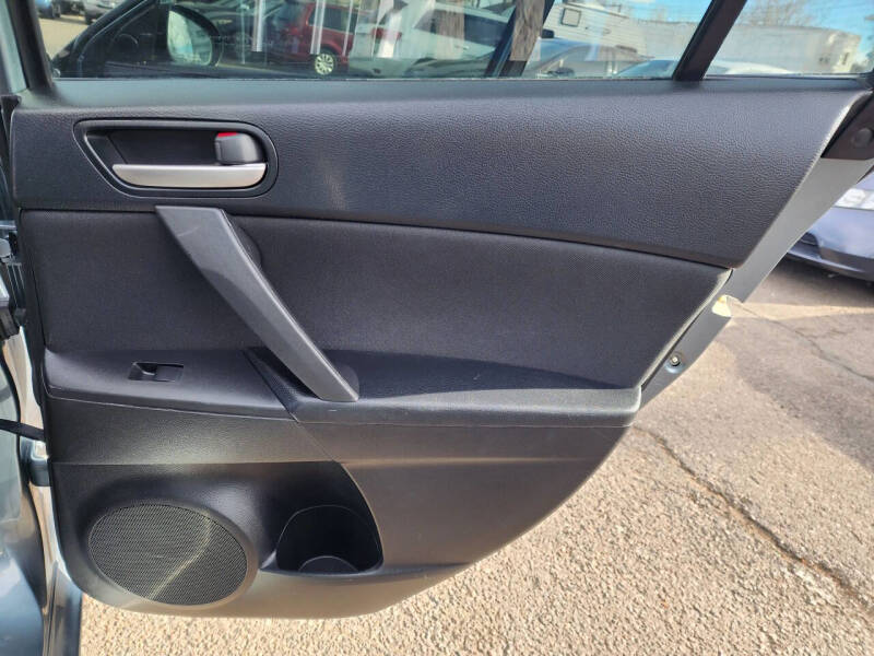 2012 Mazda MAZDA3 i Touring