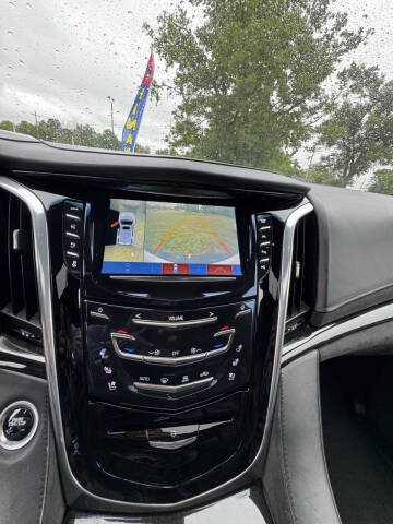2020 Cadillac Escalade Platinum