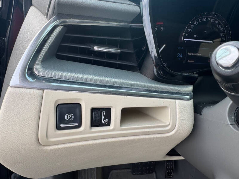 2017 Cadillac XT5 Luxury