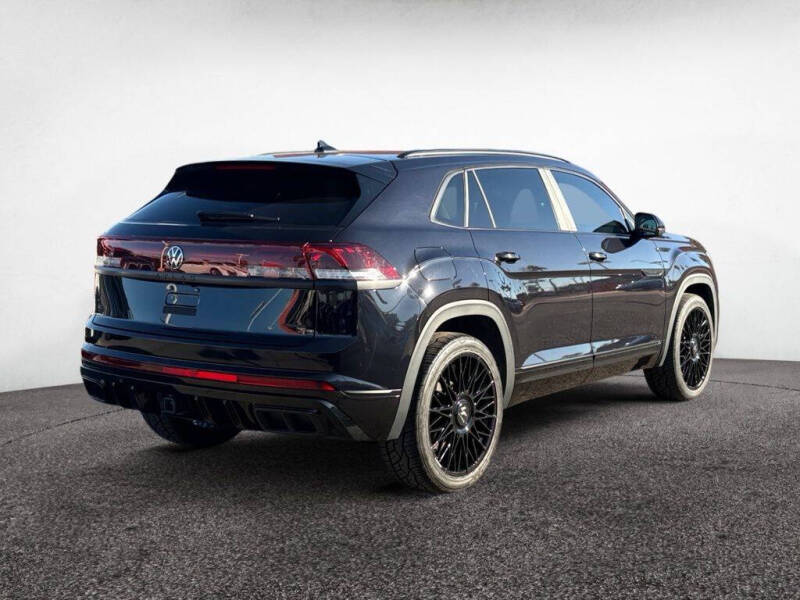 2024 Volkswagen Atlas Cross Sport SEL R-Line 4Motion