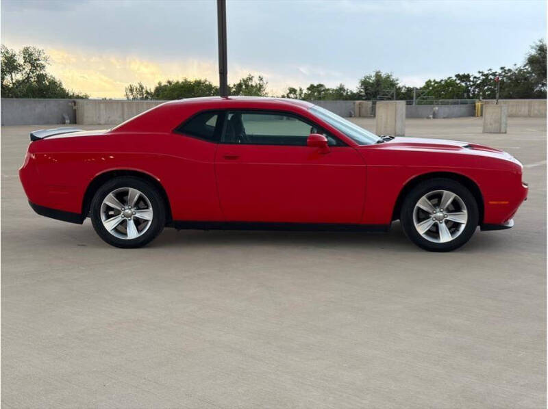 2016 Dodge Challenger SXT