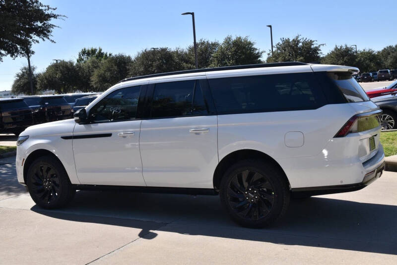 2025 Lincoln Navigator L Reserve