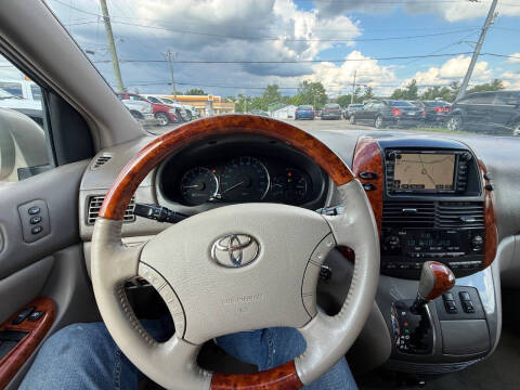 2010 Toyota Sienna XLE Limited