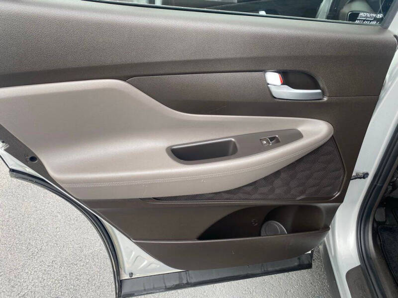 2020 Hyundai Santa Fe SE