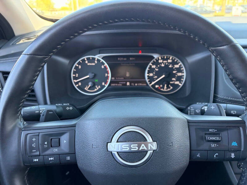 2025 Nissan Rogue SV