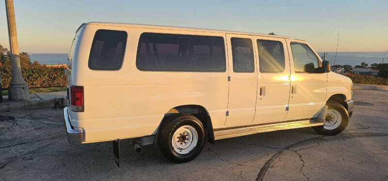 2012 Ford E-Series E-350 SD XLT