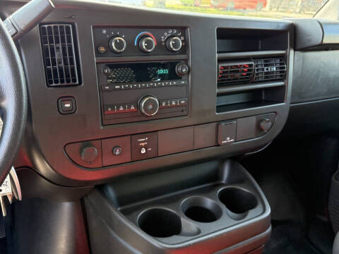 2024 Chevrolet Express 2500