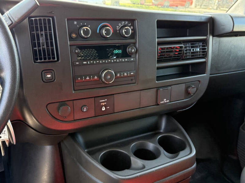 2024 Chevrolet Express 2500