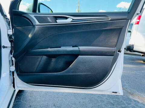 2013 Ford Fusion SE