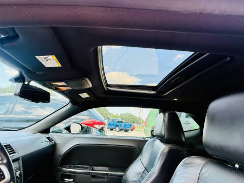 2012 Dodge Challenger SXT Plus