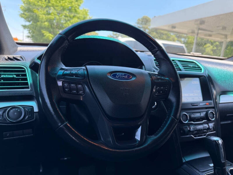 2017 Ford Explorer XLT