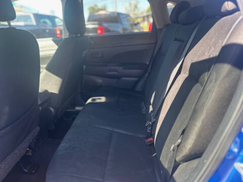 2015 Mitsubishi Outlander Sport ES