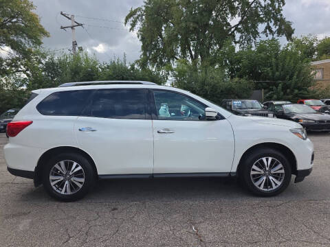 2017 Nissan Pathfinder SV