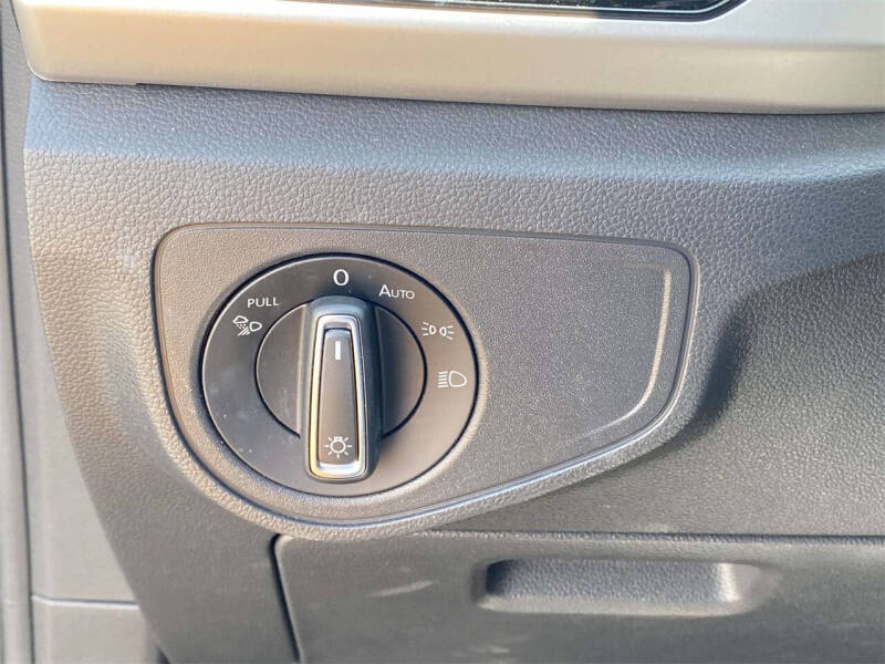 2022 Volkswagen Atlas Cross Sport V6 SEL R-Line 4Motion