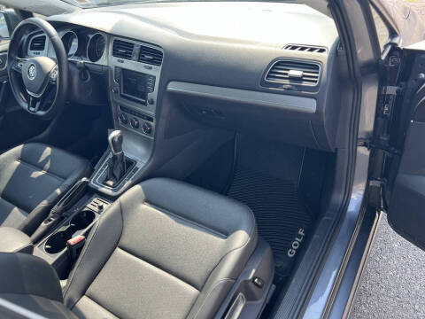 2016 Volkswagen Golf TSI SEL