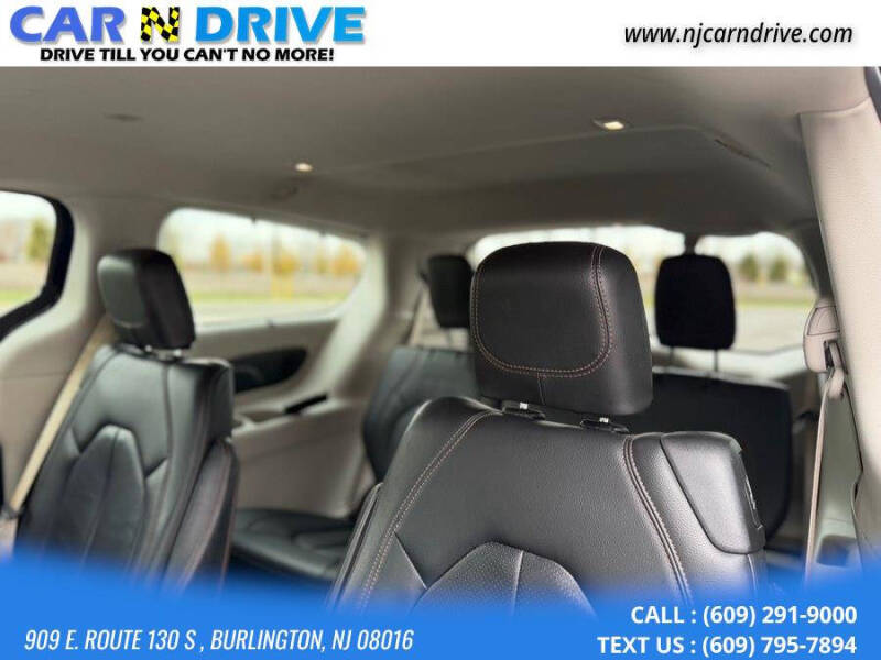 2017 Chrysler Pacifica Touring-L Plus