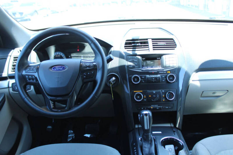 2018 Ford Explorer