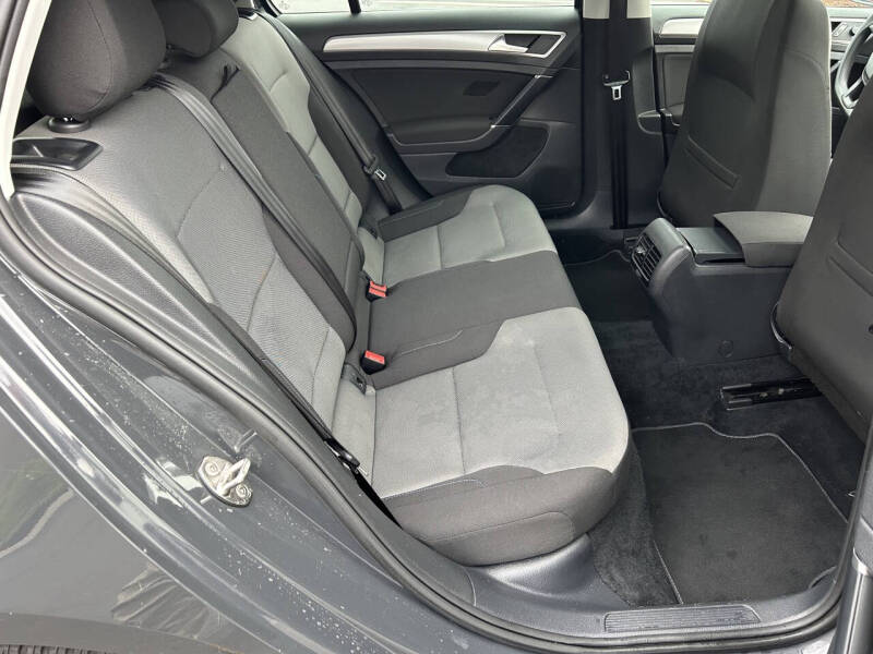 2016 Volkswagen e-Golf SE