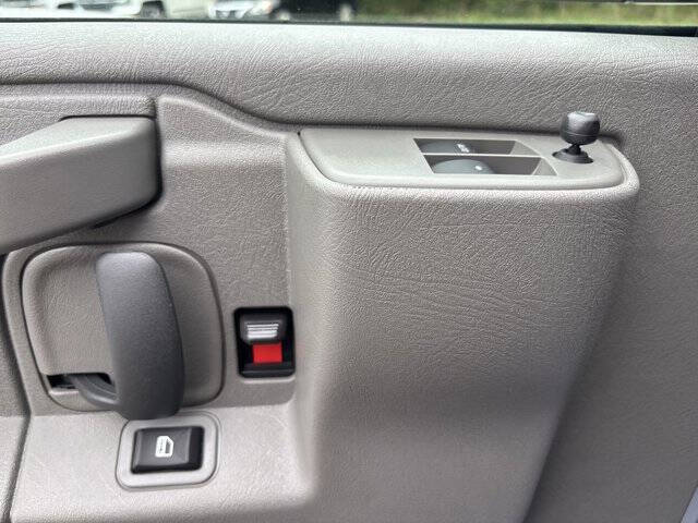 2025 Chevrolet Express 2500