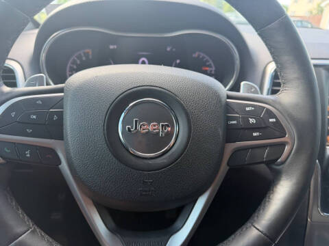 2017 Jeep Grand Cherokee Laredo