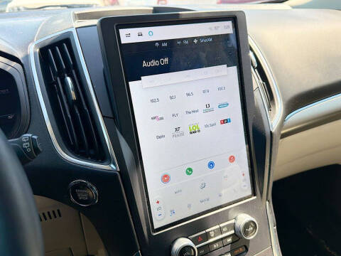 2023 Ford Edge Titanium