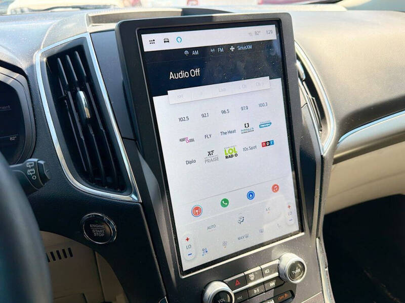 2023 Ford Edge Titanium