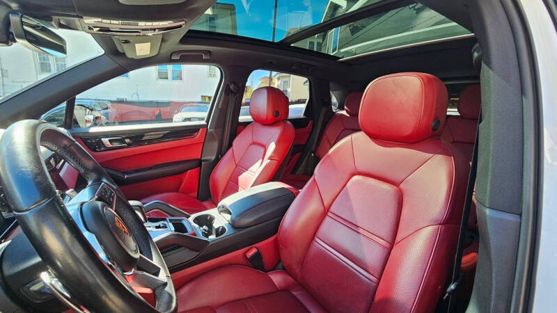 2019 Porsche Cayenne S
