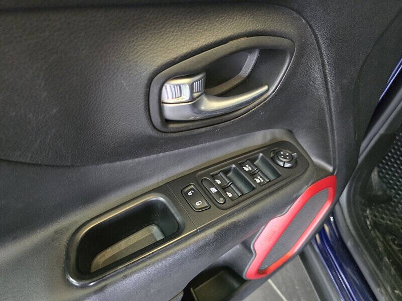 2016 Jeep Renegade Trailhawk